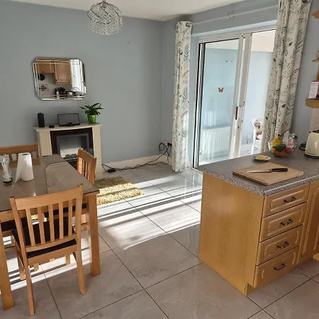 Casa vacanze Spacious 3 Bed In Carrigaline